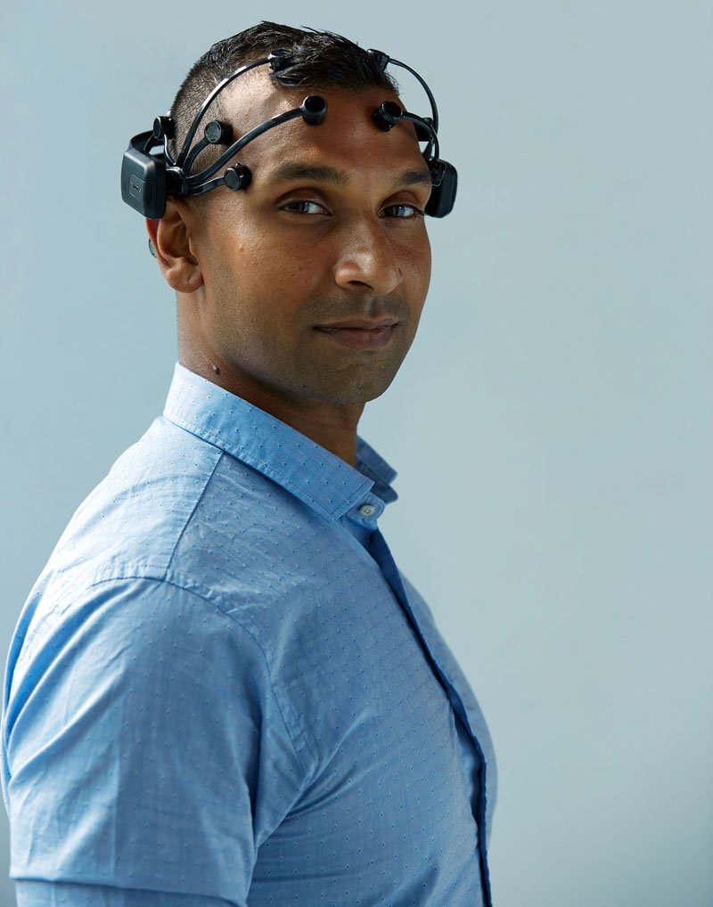 users researchers neurotech headset emotiv epoc plus brain measuring data hardware